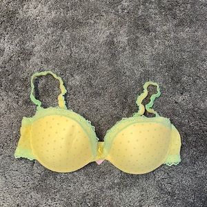 Victoria’s Secret bra